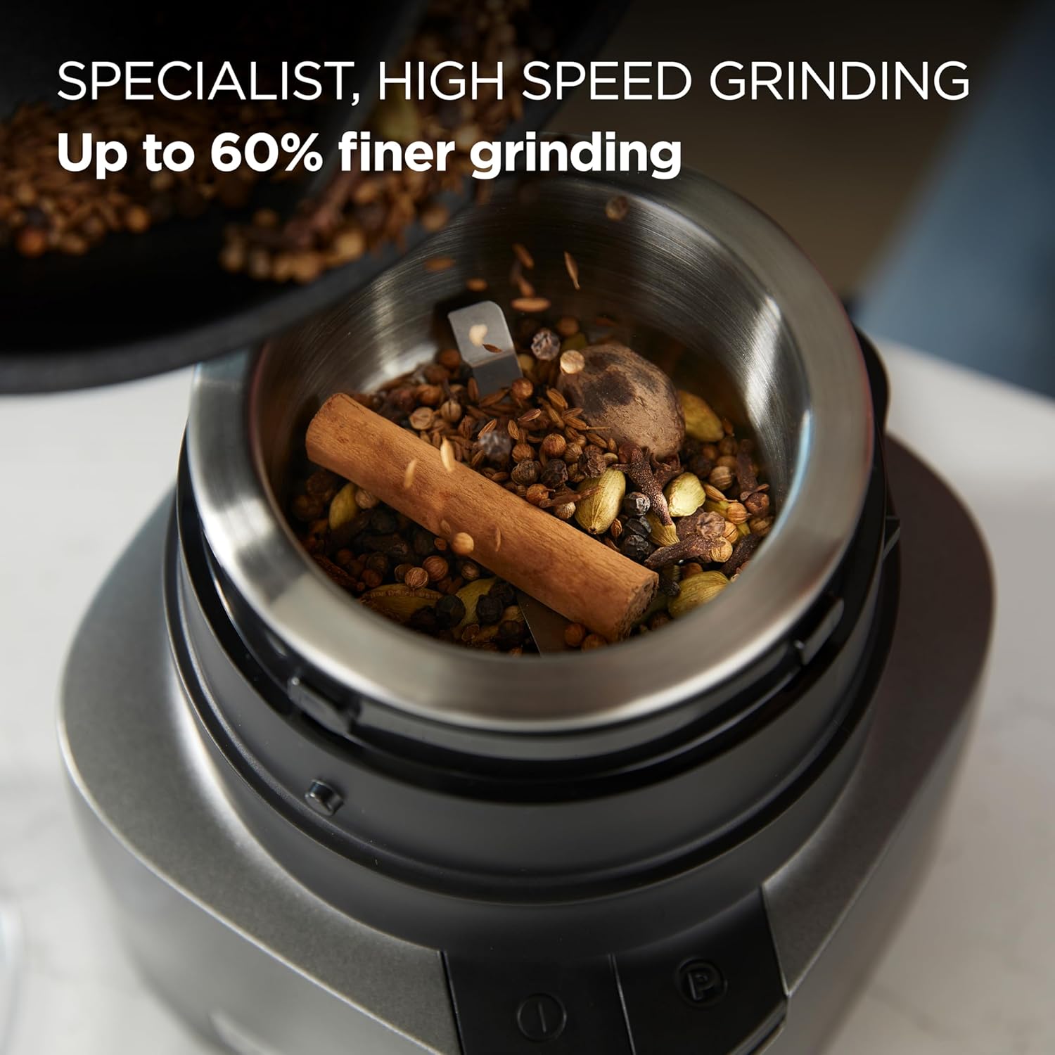 كبه ومطحنه 1000 واتchp80.000si من كينوود كبه ومطحنه 1000 واتchp80.000si من كينوود